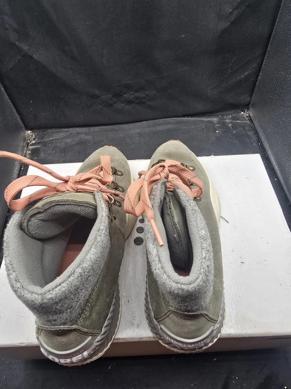 Sorel Olive Green Women's High-Top Boots‎ with Pink Laces